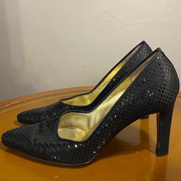 ST. JOHN HEELS - Picture 1 of 5